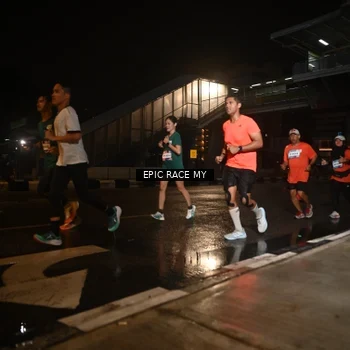 Runner Photo 7718737