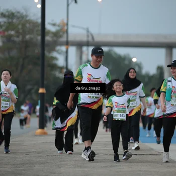 Runner Photo 7718765