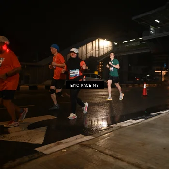 Runner Photo 7718773