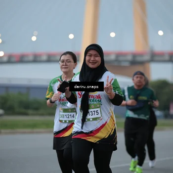Runner Photo 7718777