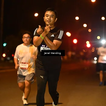 Runner Photo 7718779