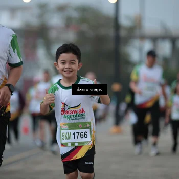 Runner Photo 7718786
