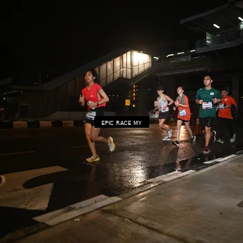 Runner Photo 7718788
