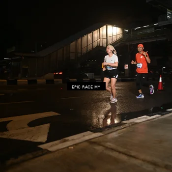 Runner Photo 7718796