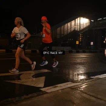 Runner Photo 7718810