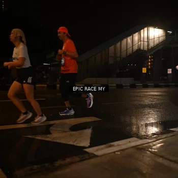Runner Photo 7718811
