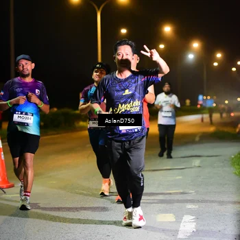 Runner Photo 7718828