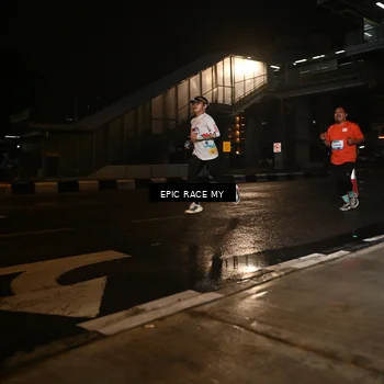 Runner Photo 7718849