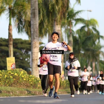 Runner Photo 7718873