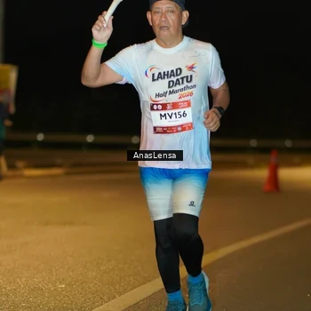 Runner Photo 7718880