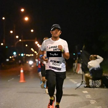 Runner Photo 7718894