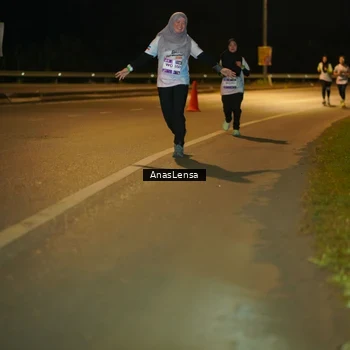 Runner Photo 7718903