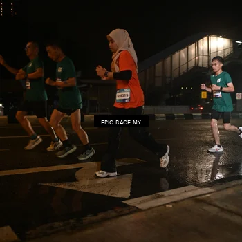 Runner Photo 7718914