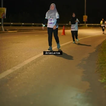 Runner Photo 7718918