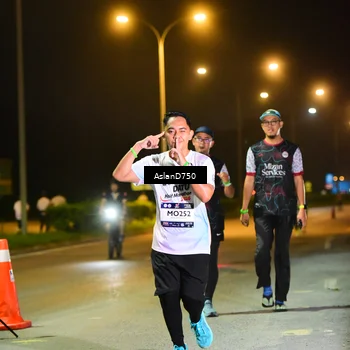 Runner Photo 7718922
