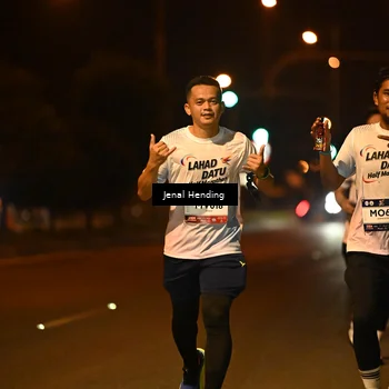Runner Photo 7718923