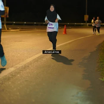 Runner Photo 7718933