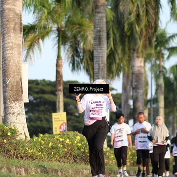Runner Photo 7718998