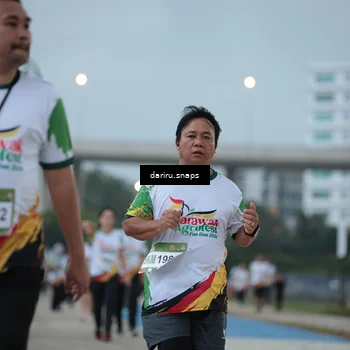 Runner Photo 7718999