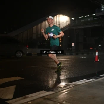 Runner Photo 7719007
