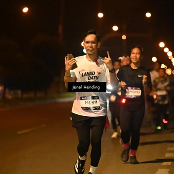 Runner Photo 7719009