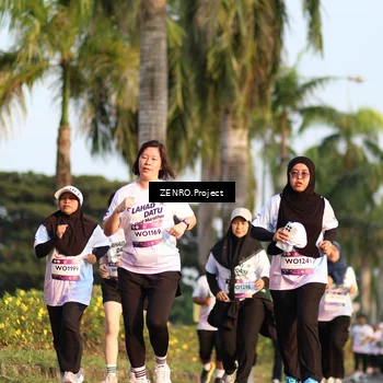 Runner Photo 7719010
