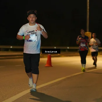 Runner Photo 7719028