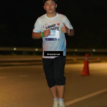 Runner Photo 7719031