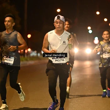 Runner Photo 7719047