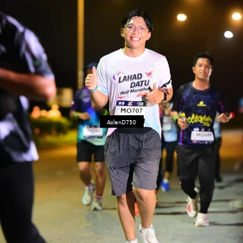Runner Photo 7719050
