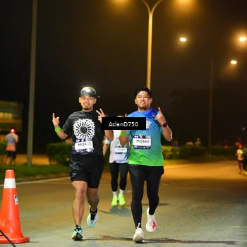 Runner Photo 7719065