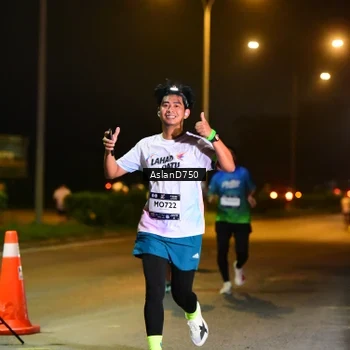 Runner Photo 7719070