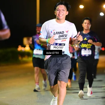 Runner Photo 7719117