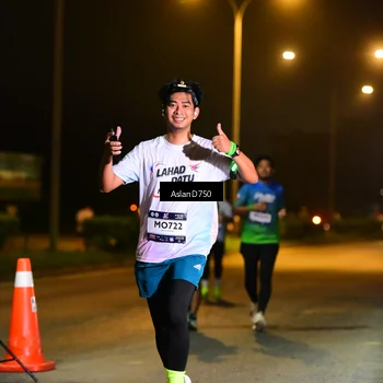 Runner Photo 7719118