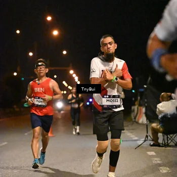 Runner Photo 7719136