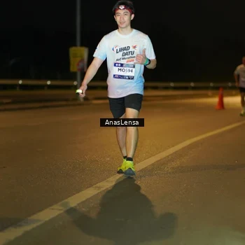 Runner Photo 7719167