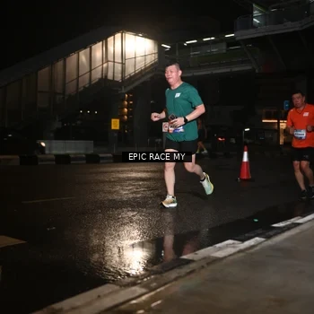 Runner Photo 7719176