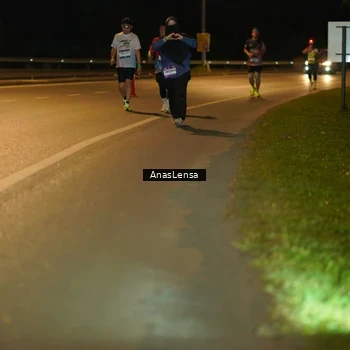 Runner Photo 7719213