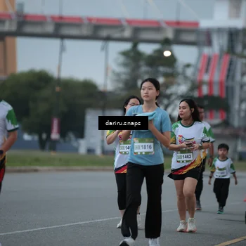 Runner Photo 7719220