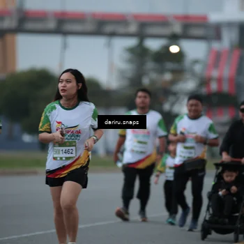 Runner Photo 7719231