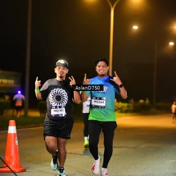 Runner Photo 7719233