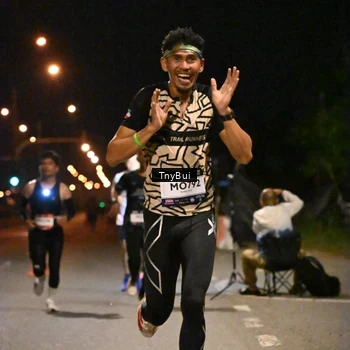 Runner Photo 7719235