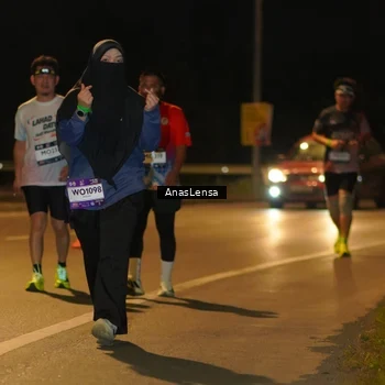 Runner Photo 7719263