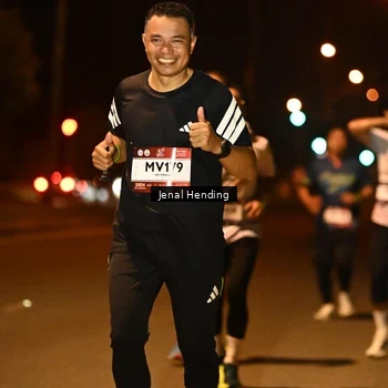 Runner Photo 7719310