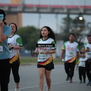 Runner Photo 7719312