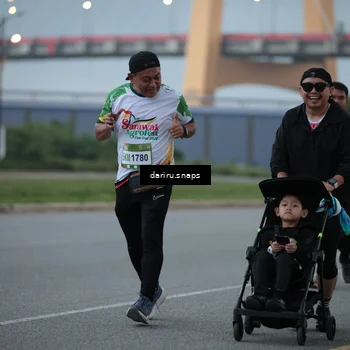 Runner Photo 7719329