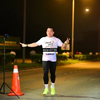 Runner Photo 7719357