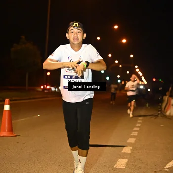 Runner Photo 7719377