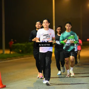 Runner Photo 7719412