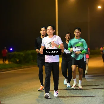 Runner Photo 7719422